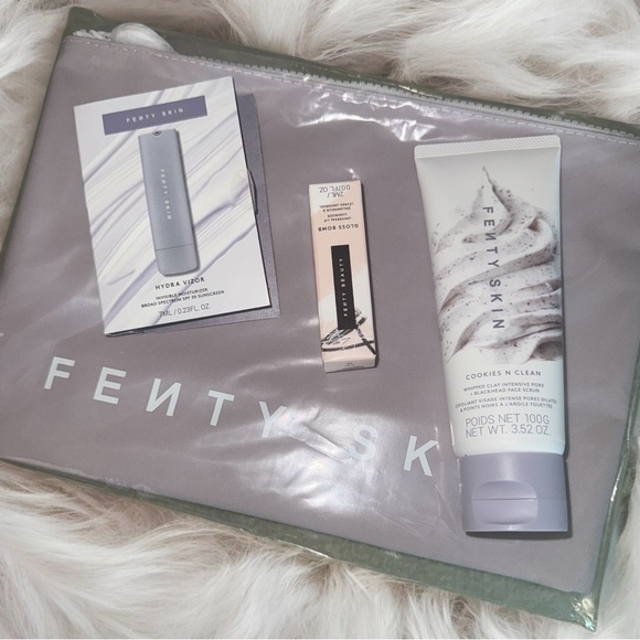 Fenty Lavender Cosmetic Bag bundle NIP - Picture 2 of 10
